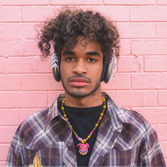 HANDMADE POLYMER CLAY PINKY MONSTER NECKLACE - Picture 1 of 7